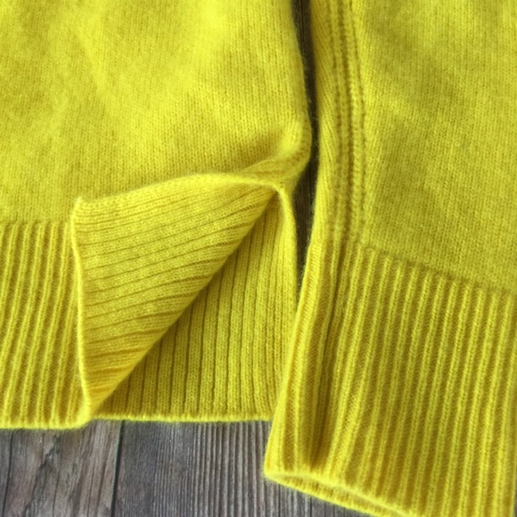 GAP 100% Cashmere Sweater Yellow Gold Lg/Med - Picture 4 of 8